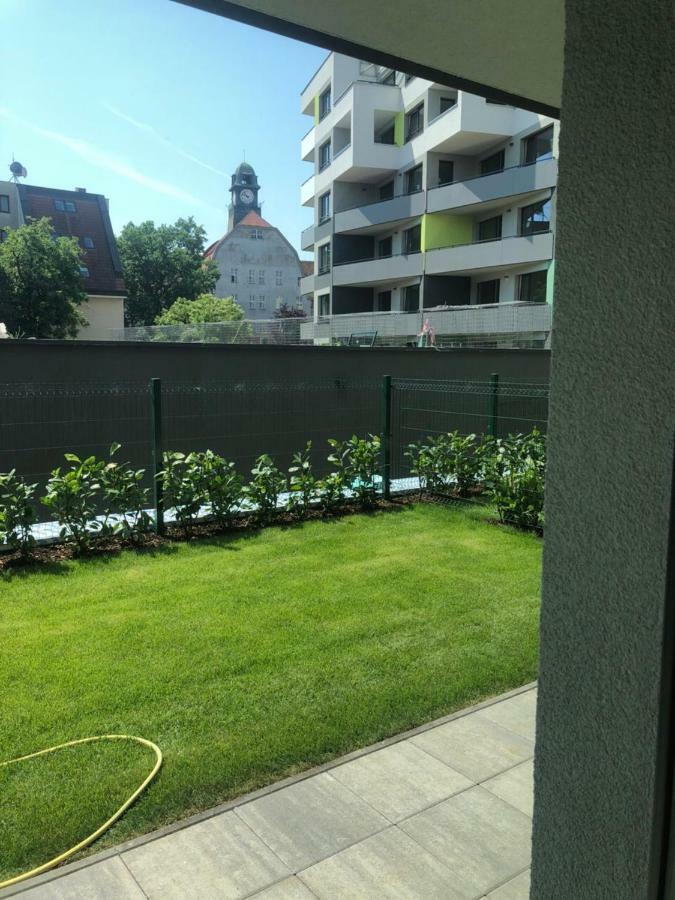 Garden Apartman Radnica - Private Parking Included Košice Exteriör bild